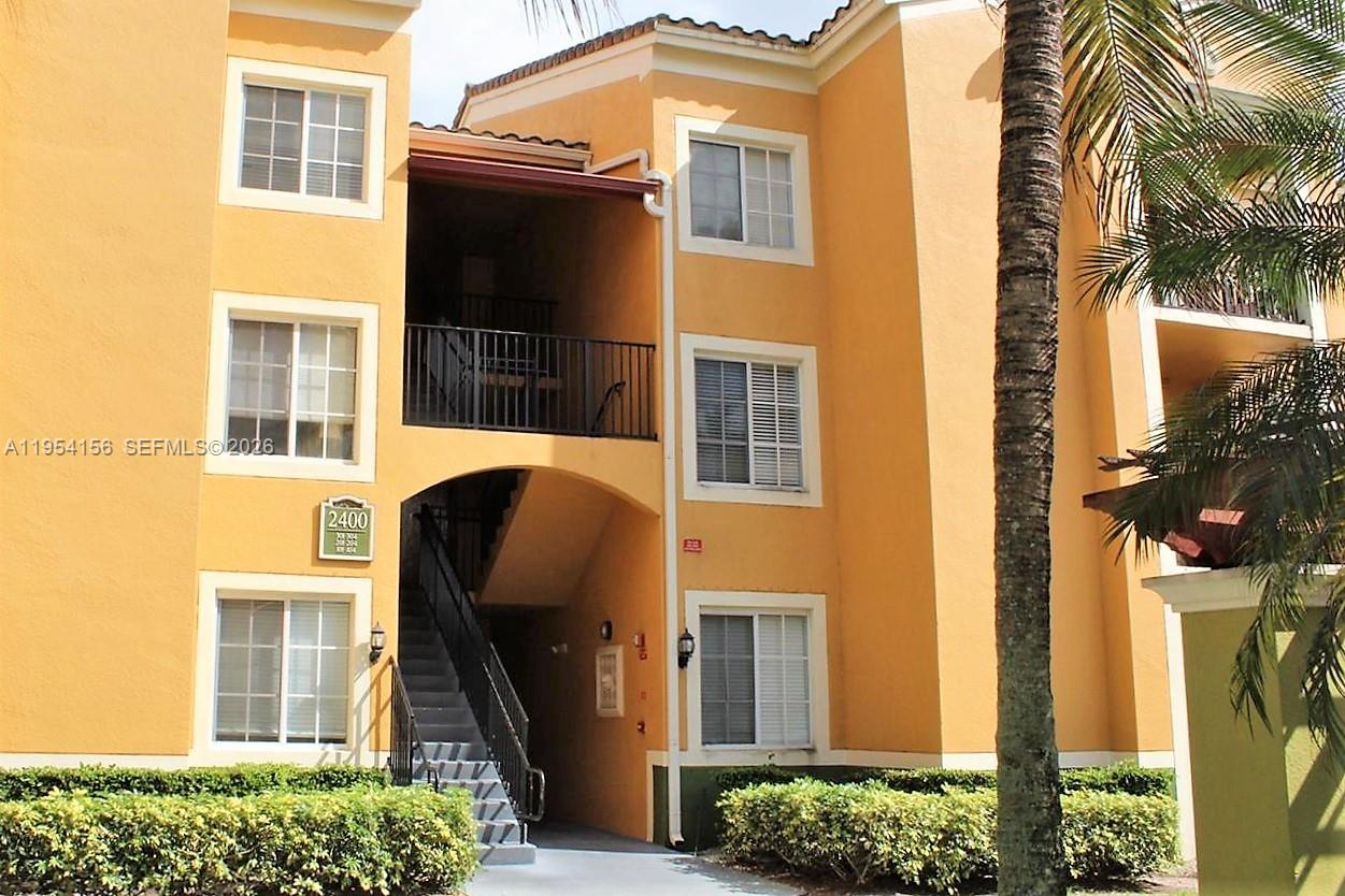 BEST PRICED 3-2 CONDO IN ONE OF THE BEST AREAS OF MIRAMAR, JUST EAST FROM FLAMINGO Rd. SPACIOUS AND COMFORTABLE. VOULTED CEILINGS. LOTS OF WINDOWS AND LIGHT. OPEN BALCONY. LAMINATED FLOORS THROUGHOUT. AMPLE MASTER BEDROOM WITH PRIVATE BATHROOM AND W-I CLOSET. WASHER & DRYER IN UNIT. NICELY LANDSCAPED, GATED COMMUNITY DISPLAYED AROUND BEAUTIFUL LAKES AND CANAL FEATURES TENNIS COURT, BIKE/JOG PATH, BIKE STORAGE, BBQ/PICNIC AREA, BUSINESS CENTER, CLUBHOUSE-CLUBROOM, EXERCISE ROOM, POOL, AND OTHER AMENITIES. RIGHT ON MIRAMAR BLVD, NEXT TO A SPORTS COMPLEX, HAS EASY ACCESS TO FLORIDA TURNPIKE AND IT'S ONLY A FEW MINUTES TO PEMBROKE LAKES MALL, AMC MOVIE THEATER, PEMBROKE SHOPPES MALL, SUPERMARKETS, MOST MAJOR STORES, FINE AND CASUAL DINING, AND MORE. PETS ALLOWED. OK TO LEASE 1ST YEAR. ALL OF THE ABOVE MAKES IT A VERY DESIRABLE AND HIGHLY DEMANDED UNIT. IF YOU'RE LOOKING FOR A GREAT, AFFORDABLE DEAL, IT'S A MUST SEE.