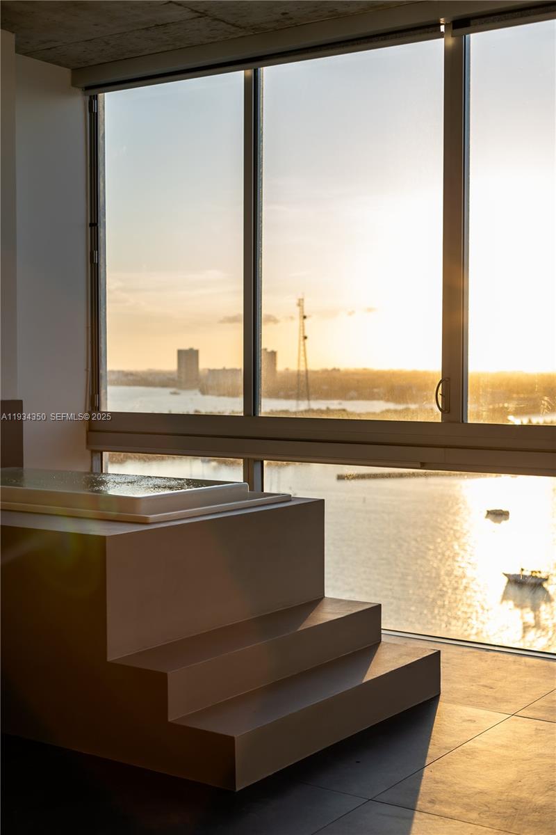 SPACE 01 CONDO - Residential Lease
