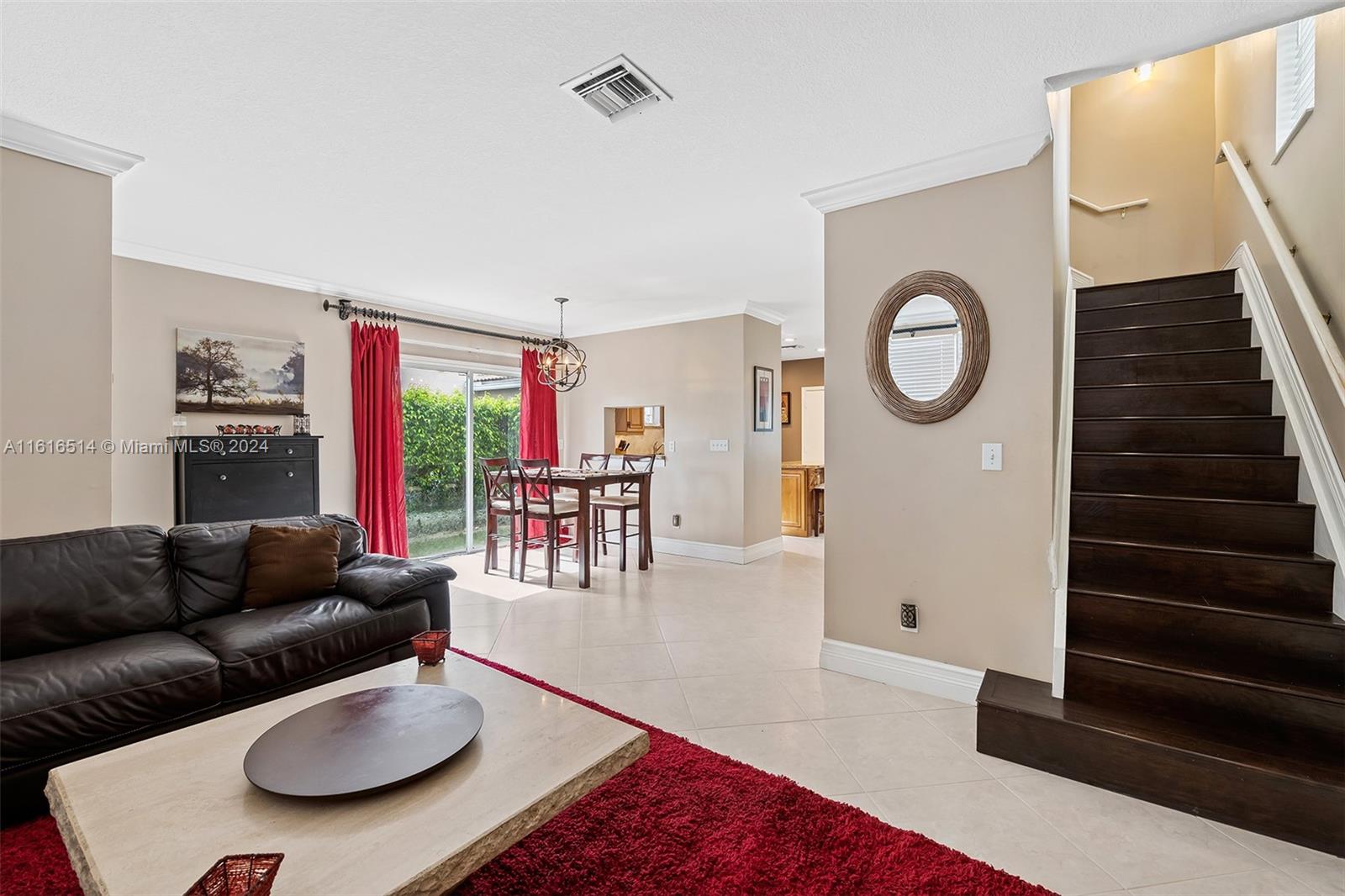 KENSINGTON MANOR - Residential Lease