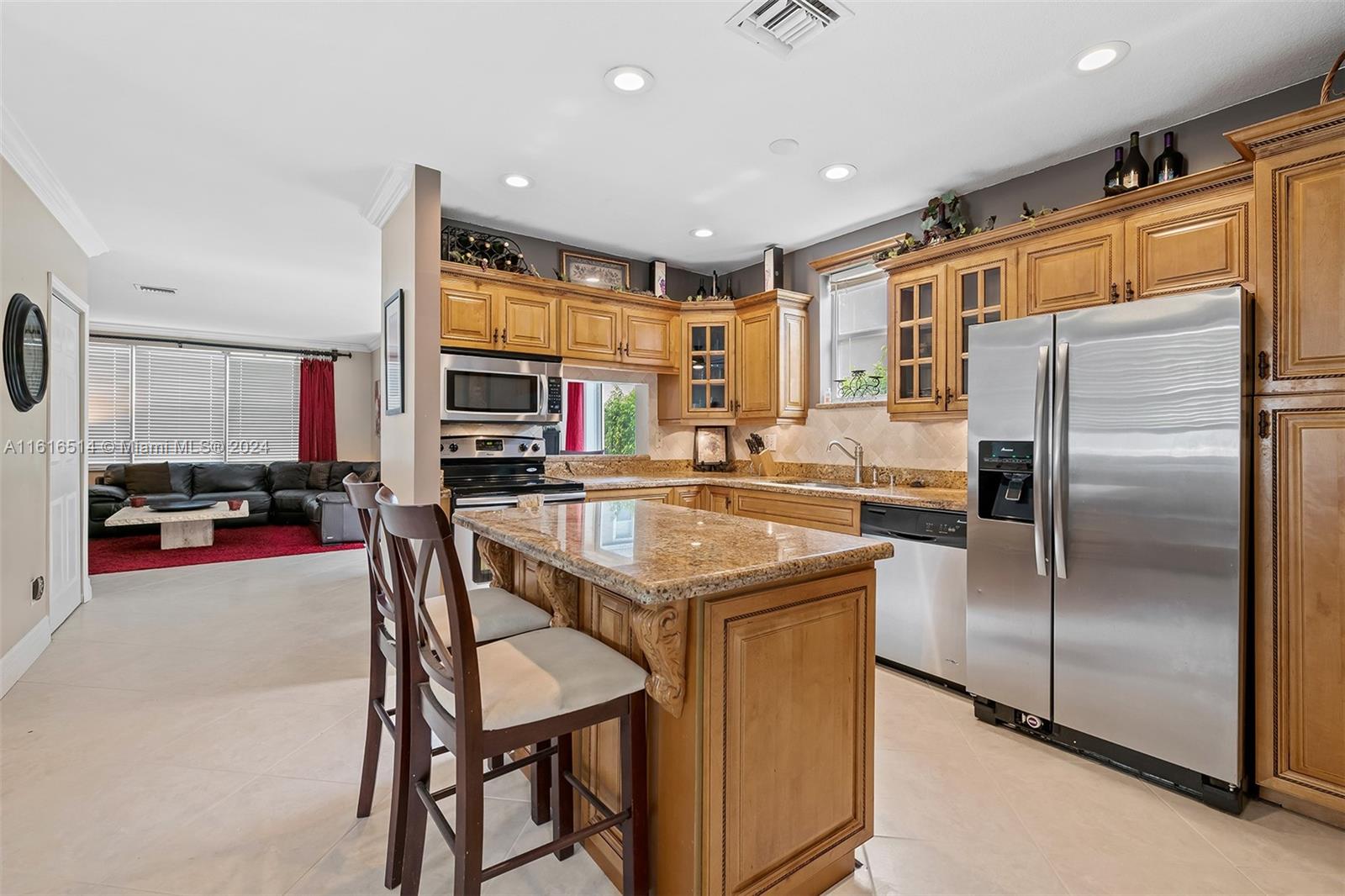 KENSINGTON MANOR - Residential Lease