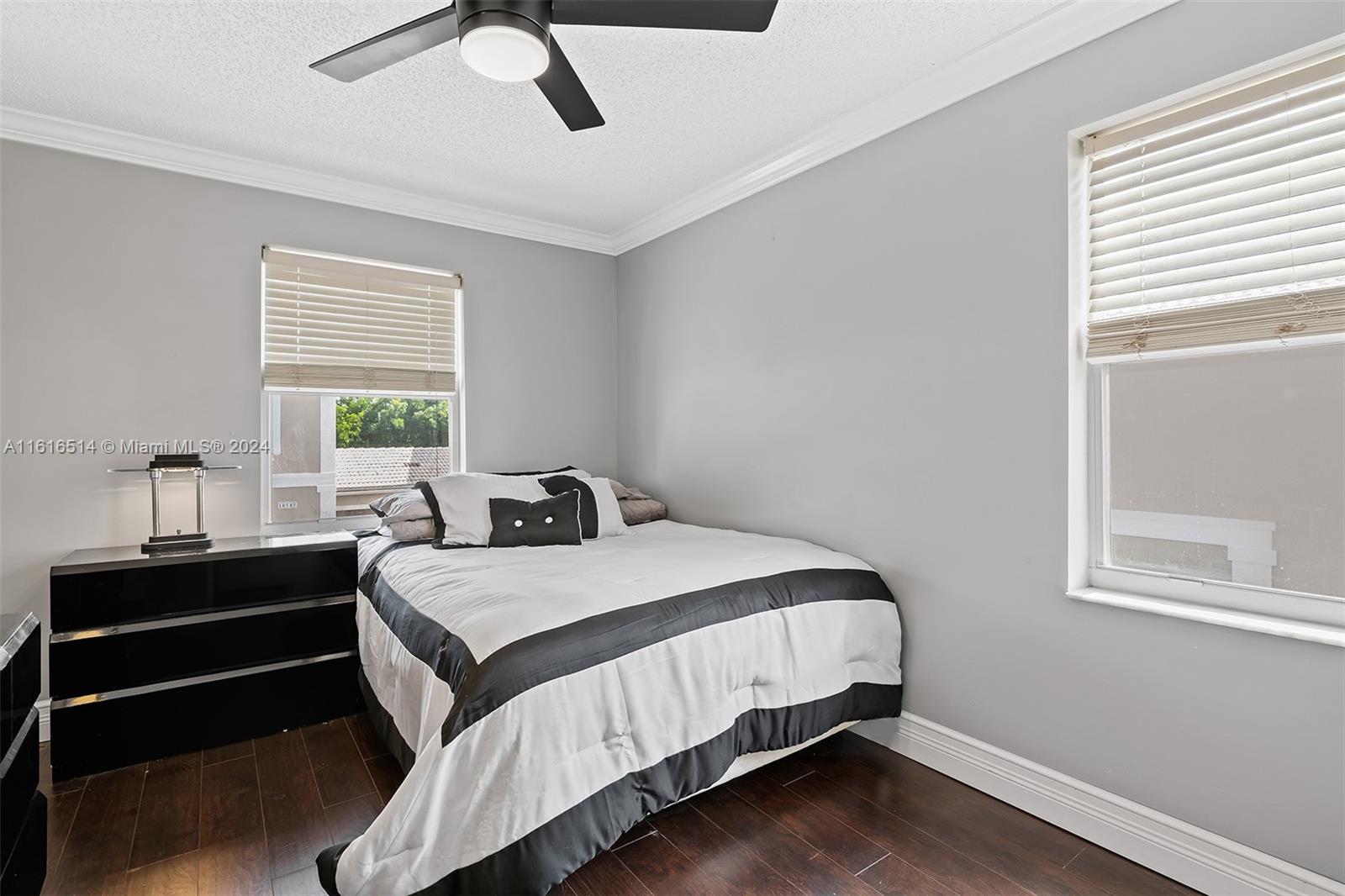 KENSINGTON MANOR - Residential Lease