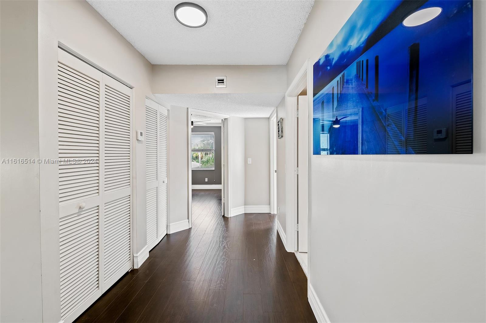 KENSINGTON MANOR - Residential Lease