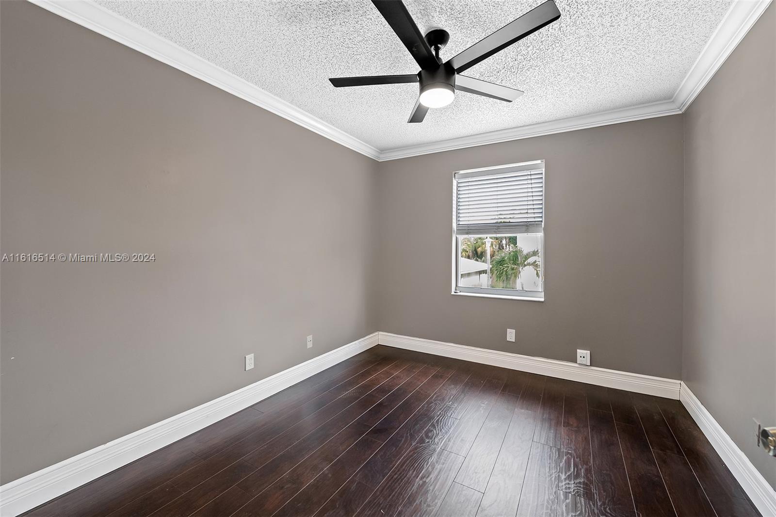 KENSINGTON MANOR - Residential Lease