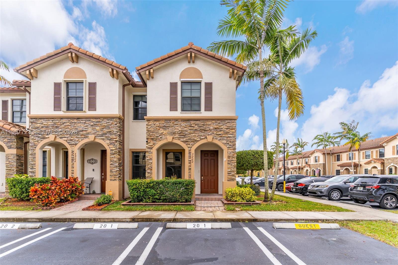 HIGHLY MOTIVATED SELLER! . Beautiful corner townhouse featuring 3 bedrooms and 2.5 bathrooms with a private patio. Spacious layout, excellent natural light and added privacy. Vacant and easy to show. Super low HOA of approximately $100/month. FHA welcome. Ideal for first-time buyers or investors. Conveniently located in Homestead near schools, shopping and major highways.