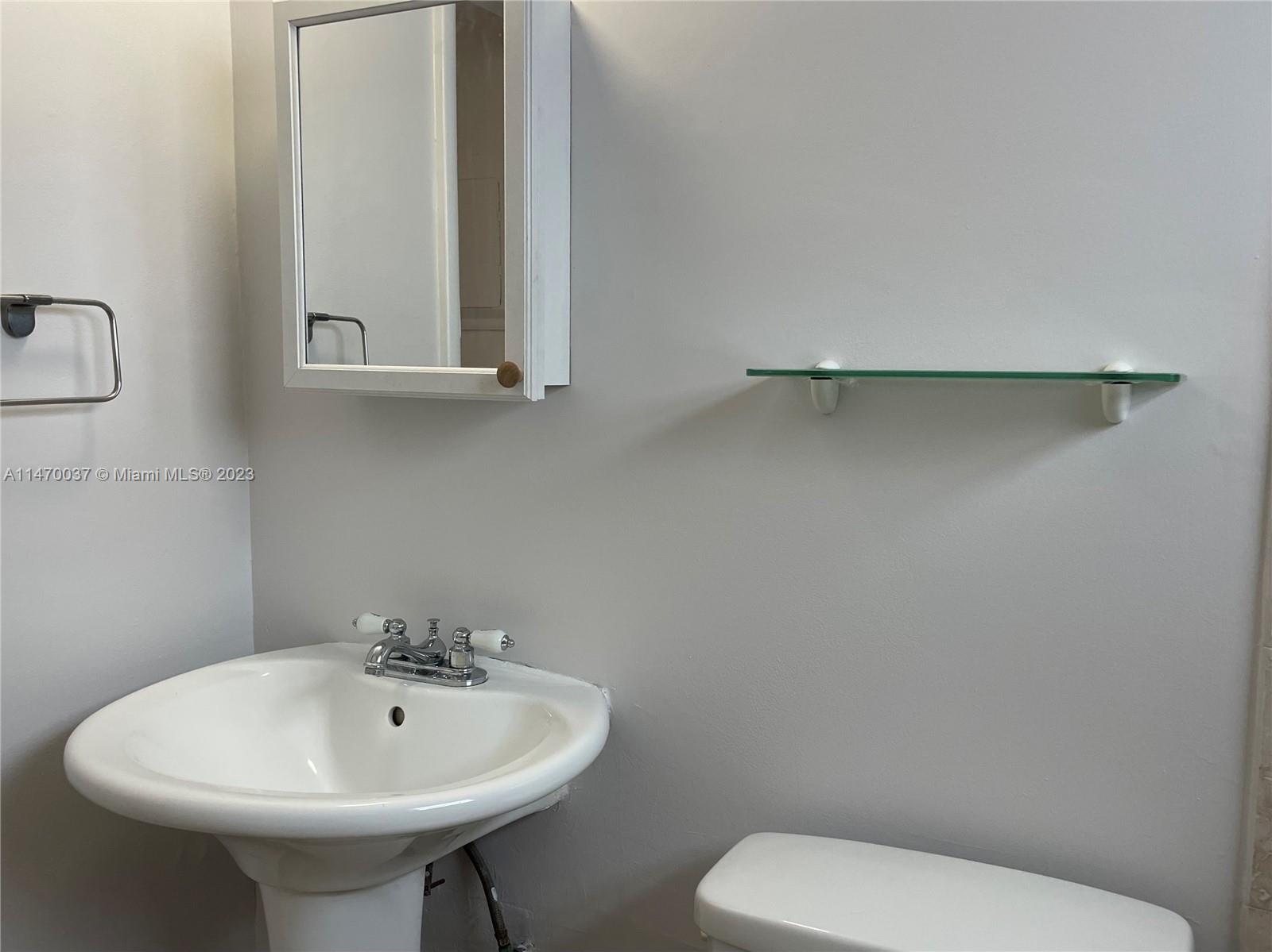 P & S APARTMENTS CONDO - Residential Lease