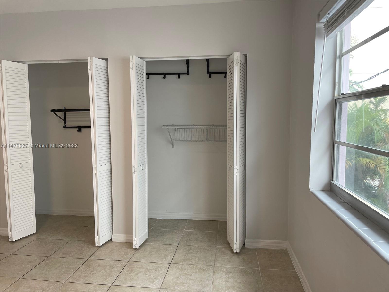 P & S APARTMENTS CONDO - Residential Lease