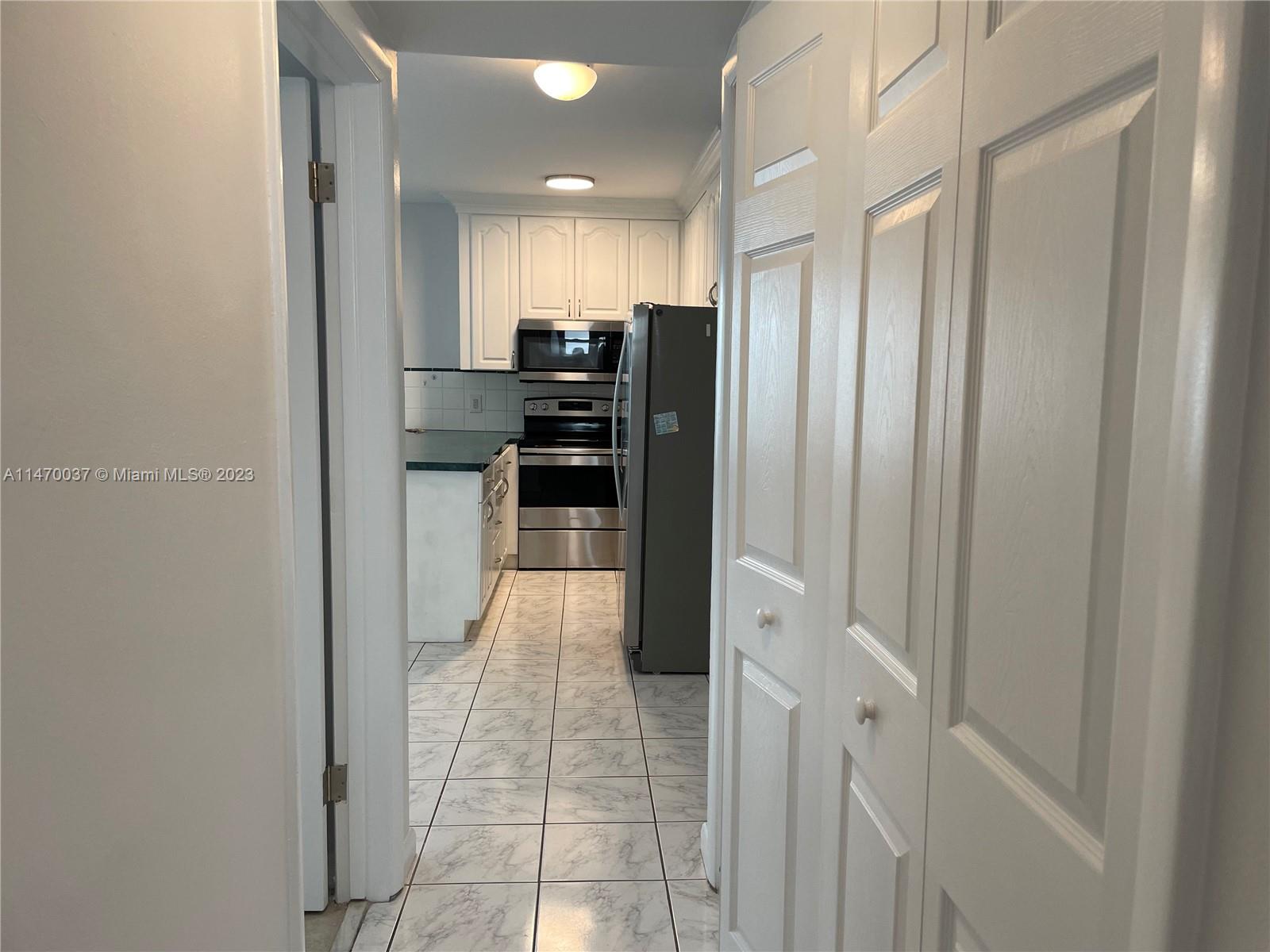 P & S APARTMENTS CONDO - Residential Lease