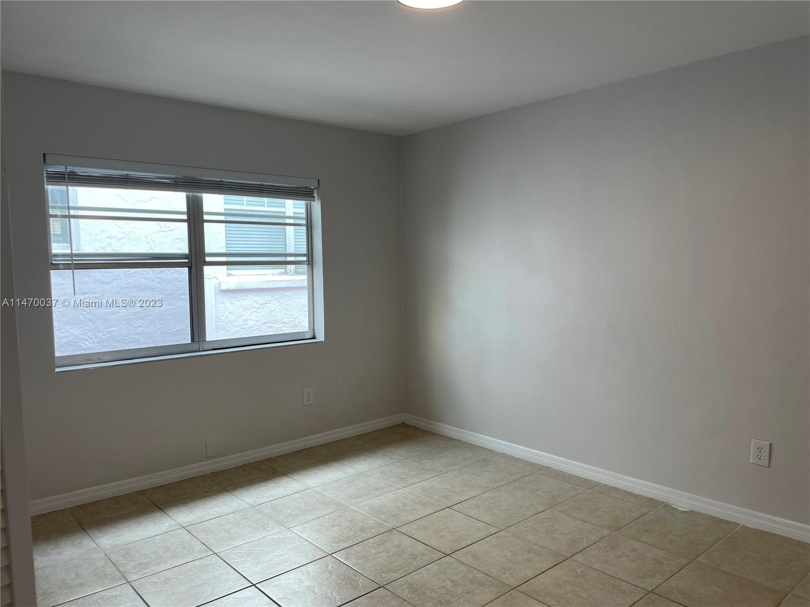 P & S APARTMENTS CONDO - Residential Lease