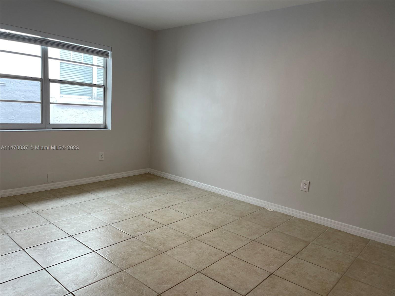 P & S APARTMENTS CONDO - Residential Lease