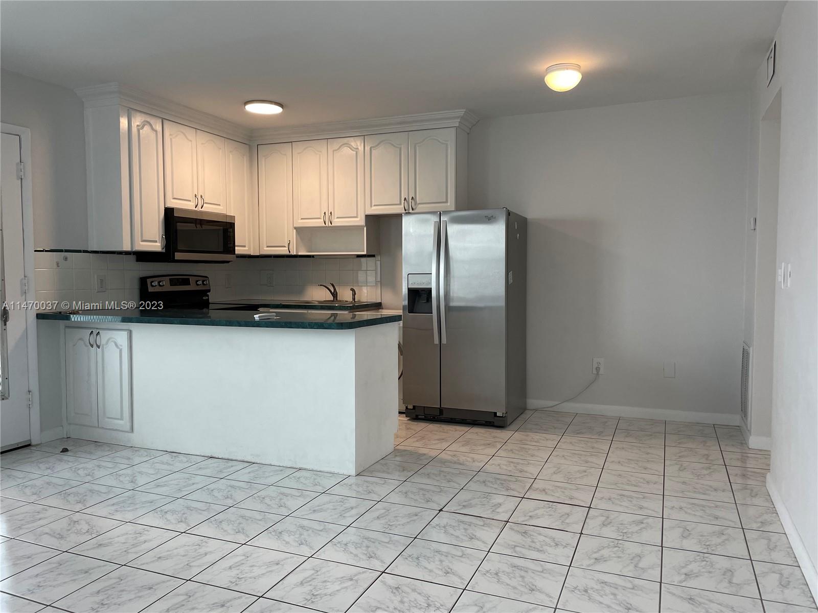 P & S APARTMENTS CONDO - Residential Lease