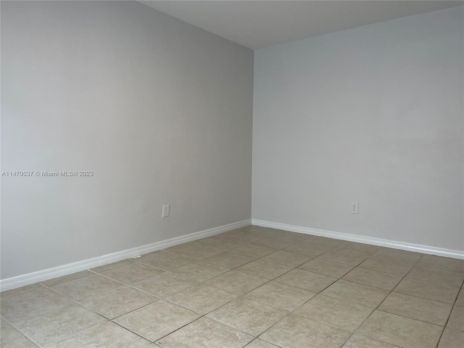 P & S APARTMENTS CONDO - Residential Lease
