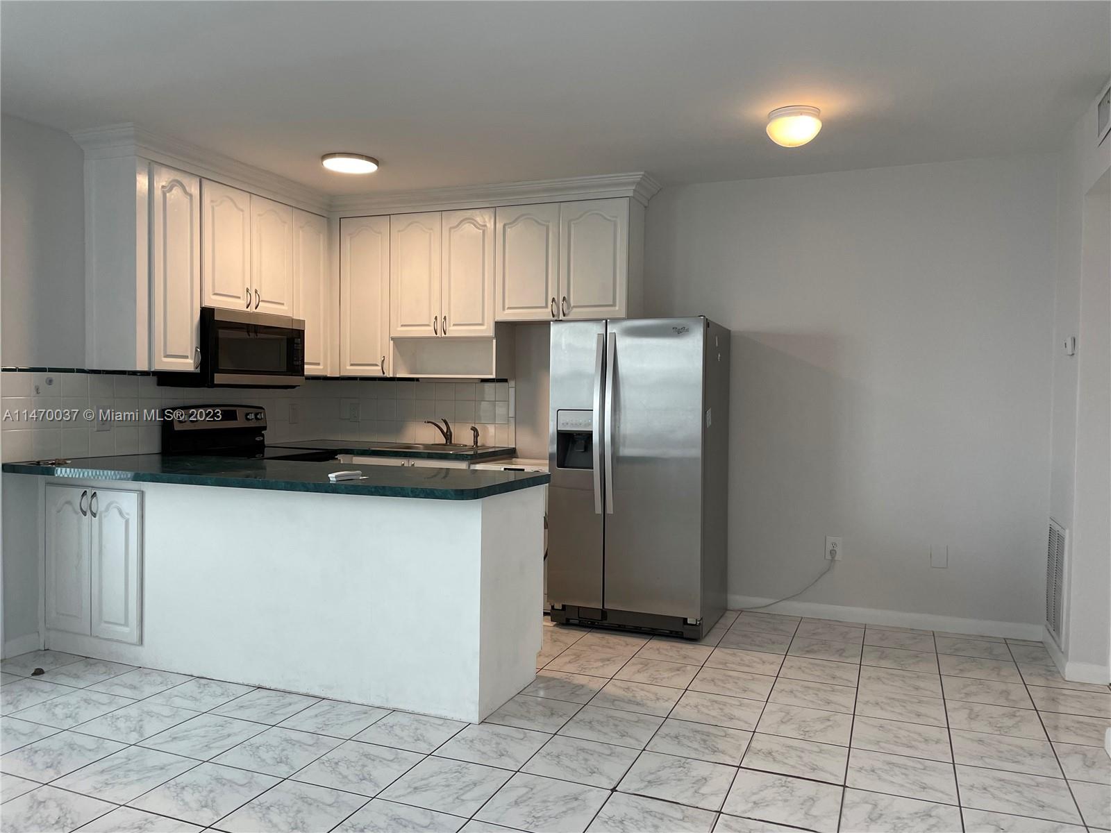 P & S APARTMENTS CONDO - Residential Lease