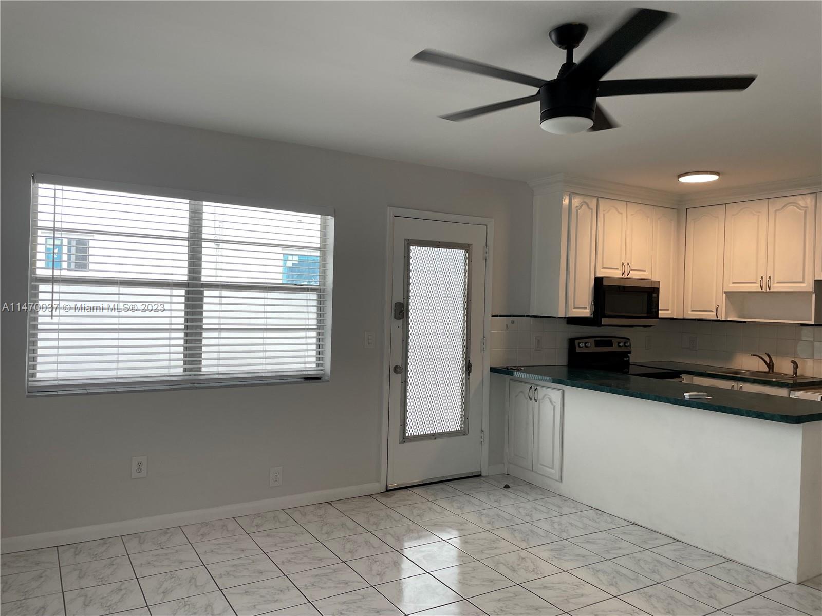 P & S APARTMENTS CONDO - Residential Lease