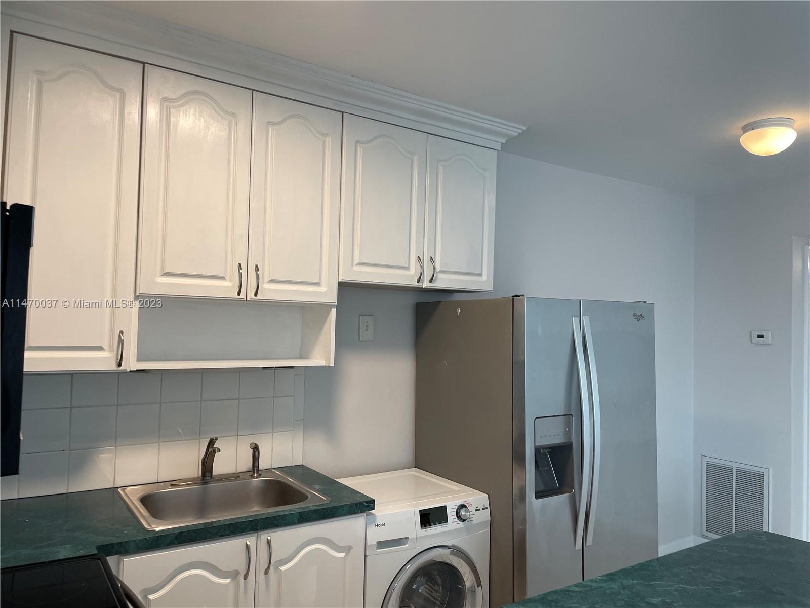 P & S APARTMENTS CONDO - Residential Lease