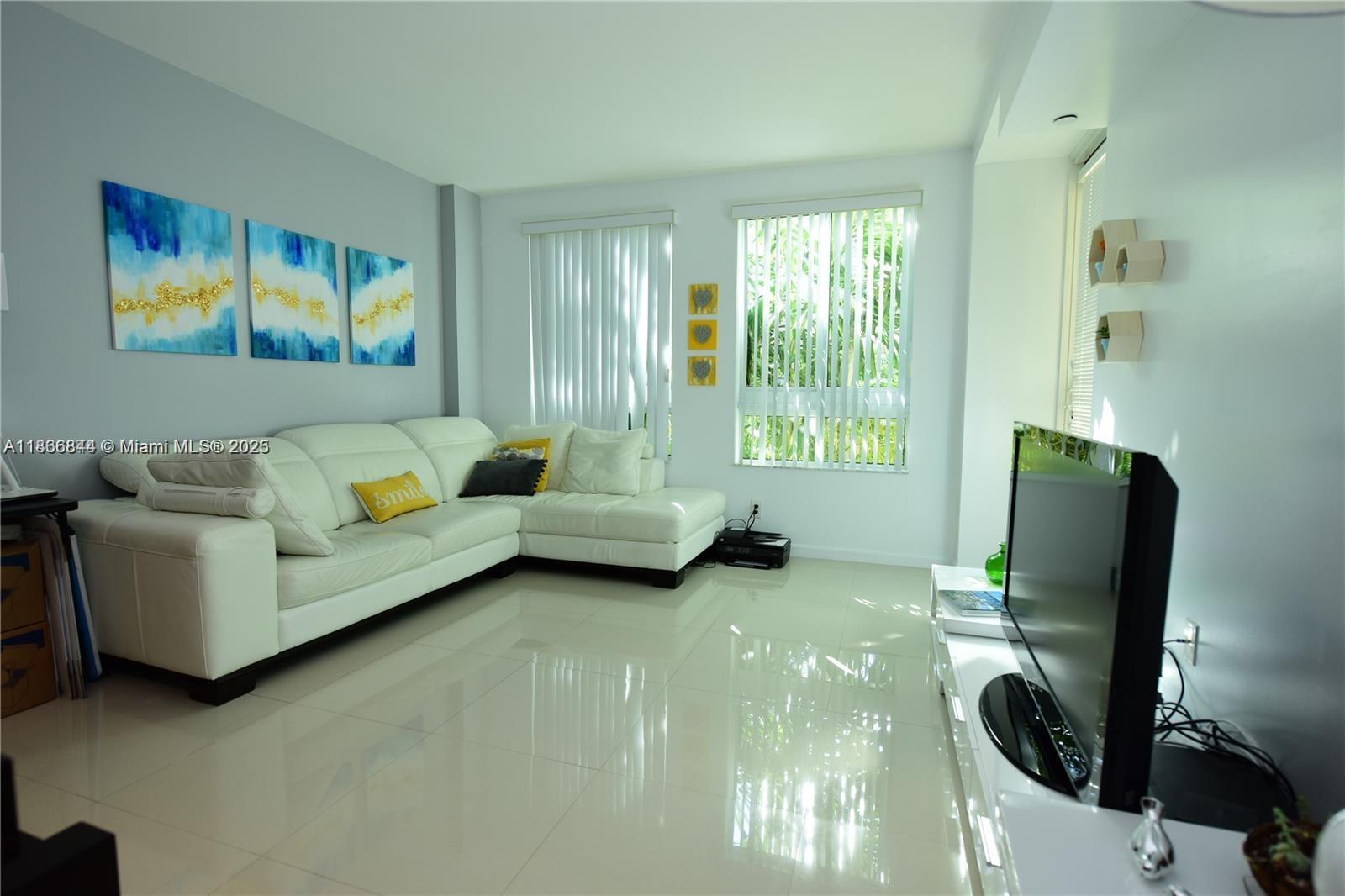 TOSCANO CONDO - Residential
