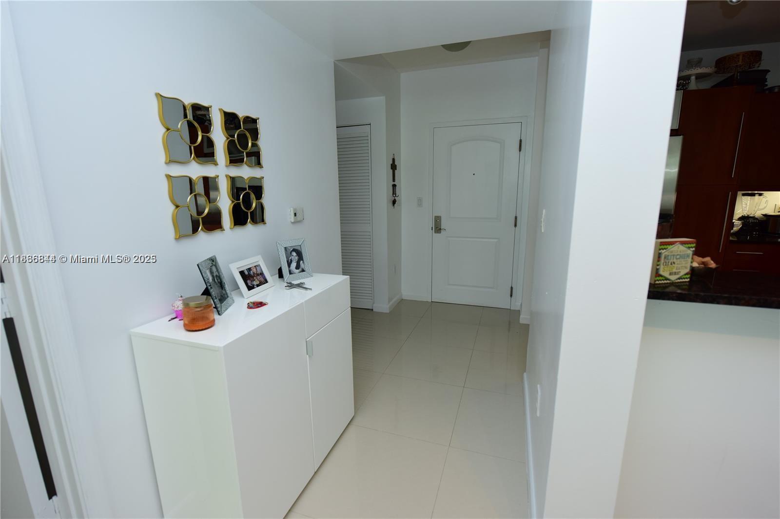 TOSCANO CONDO - Residential