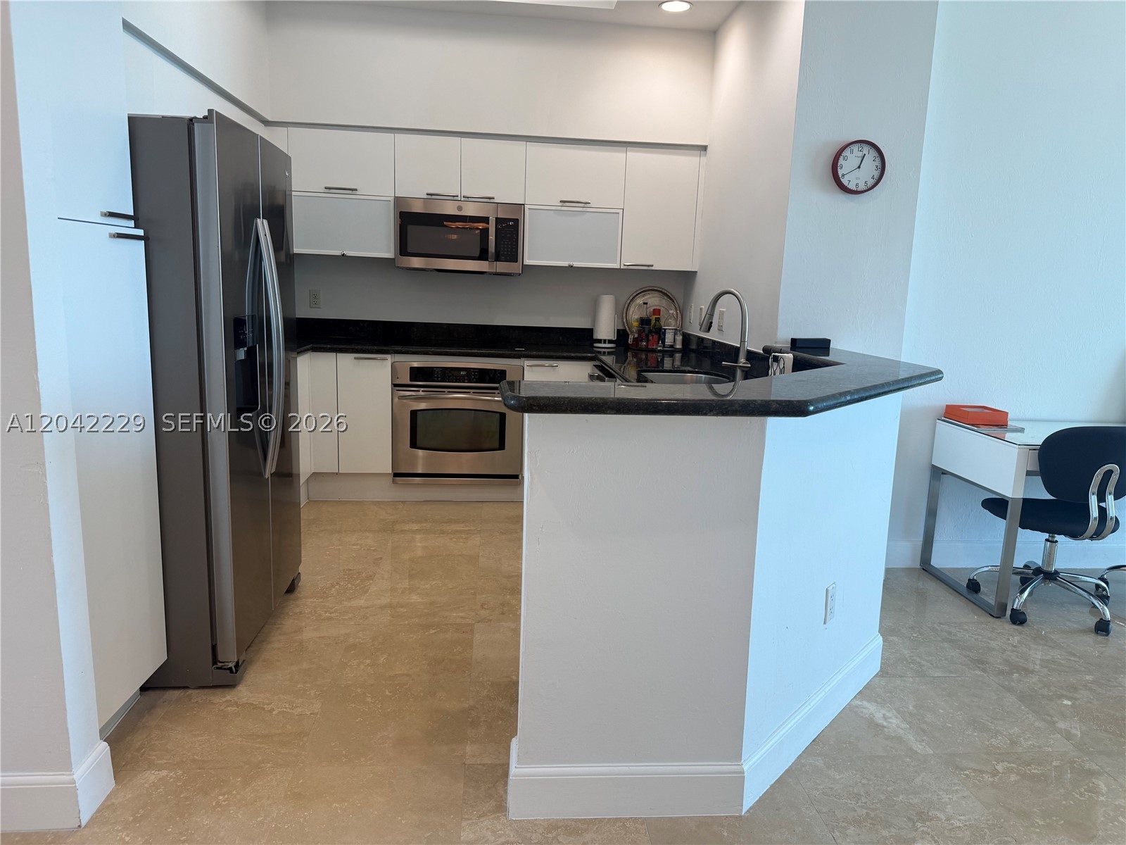 THE OAKS I CONDO - Residential