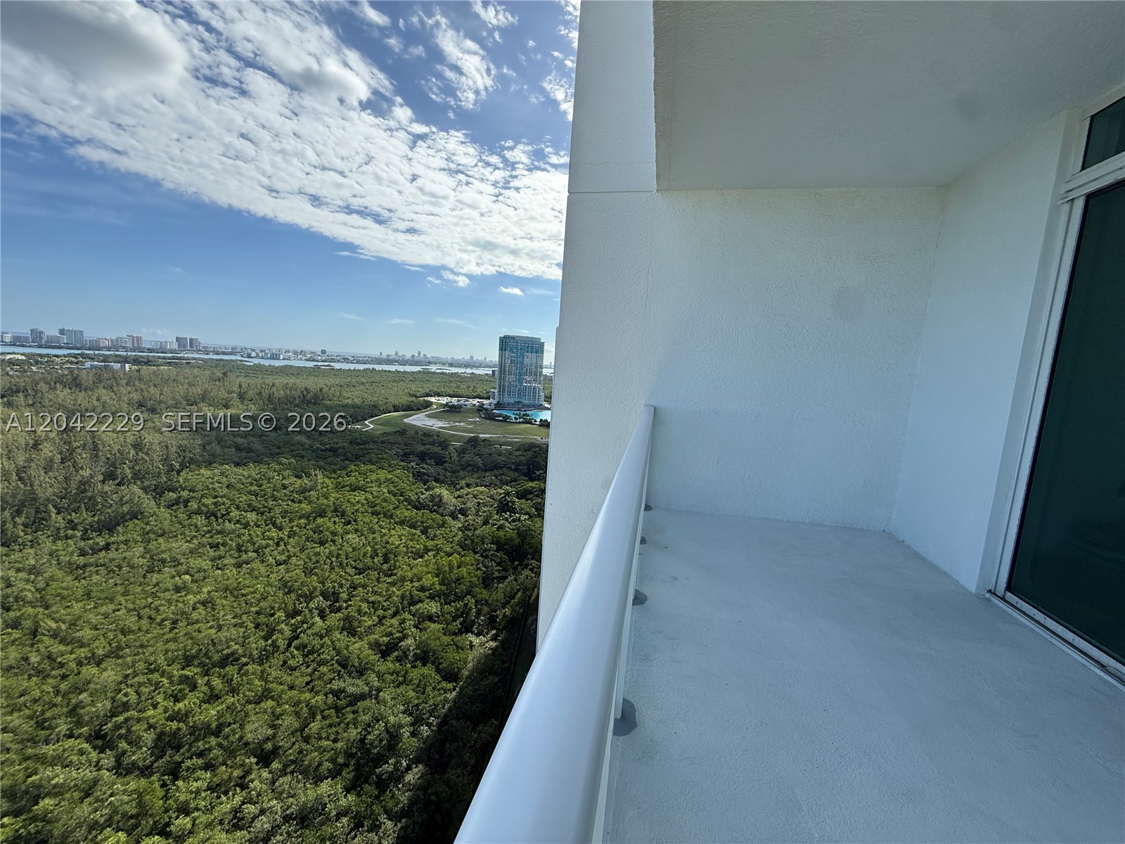 THE OAKS I CONDO - Residential