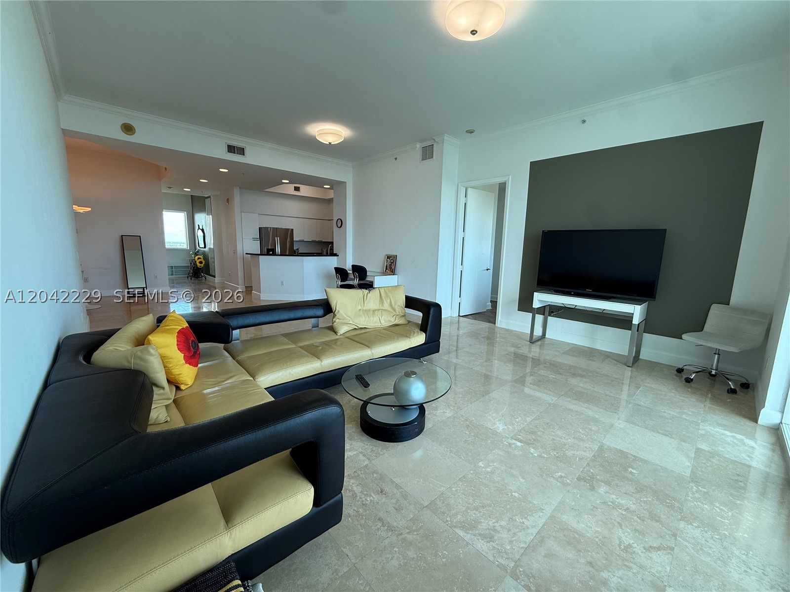 THE OAKS I CONDO - Residential