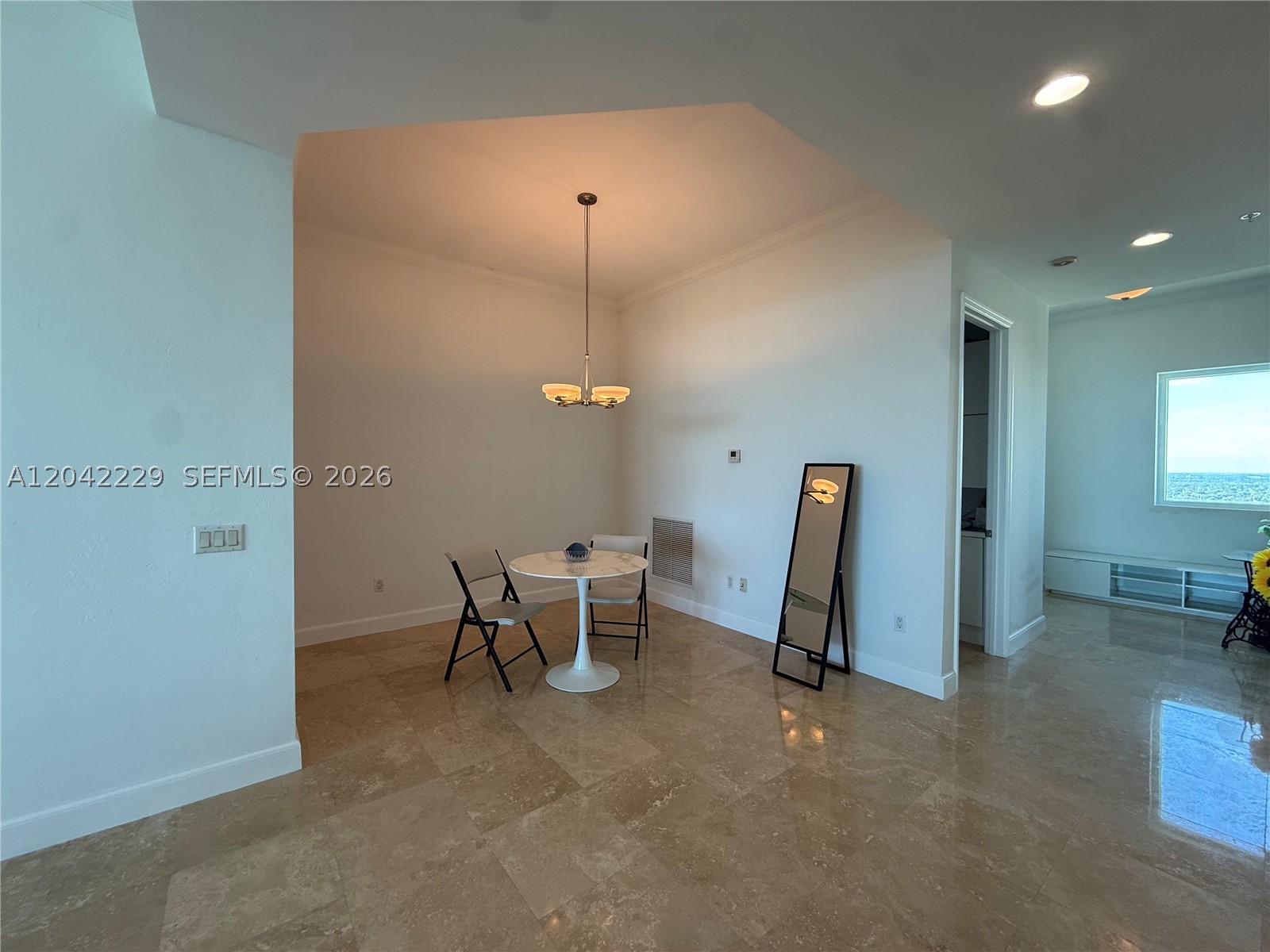 THE OAKS I CONDO - Residential