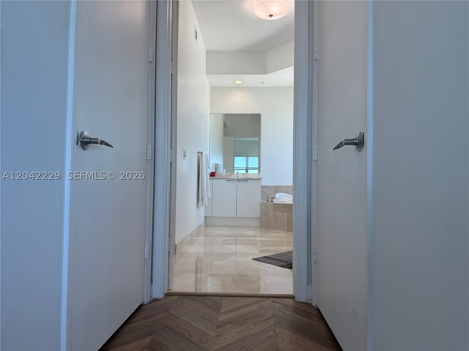 THE OAKS I CONDO - Residential