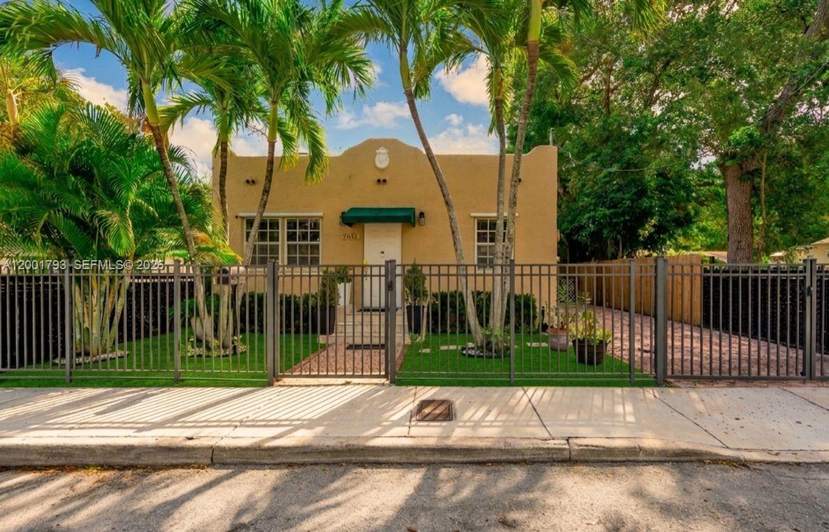 PINEMOUNT - Residential