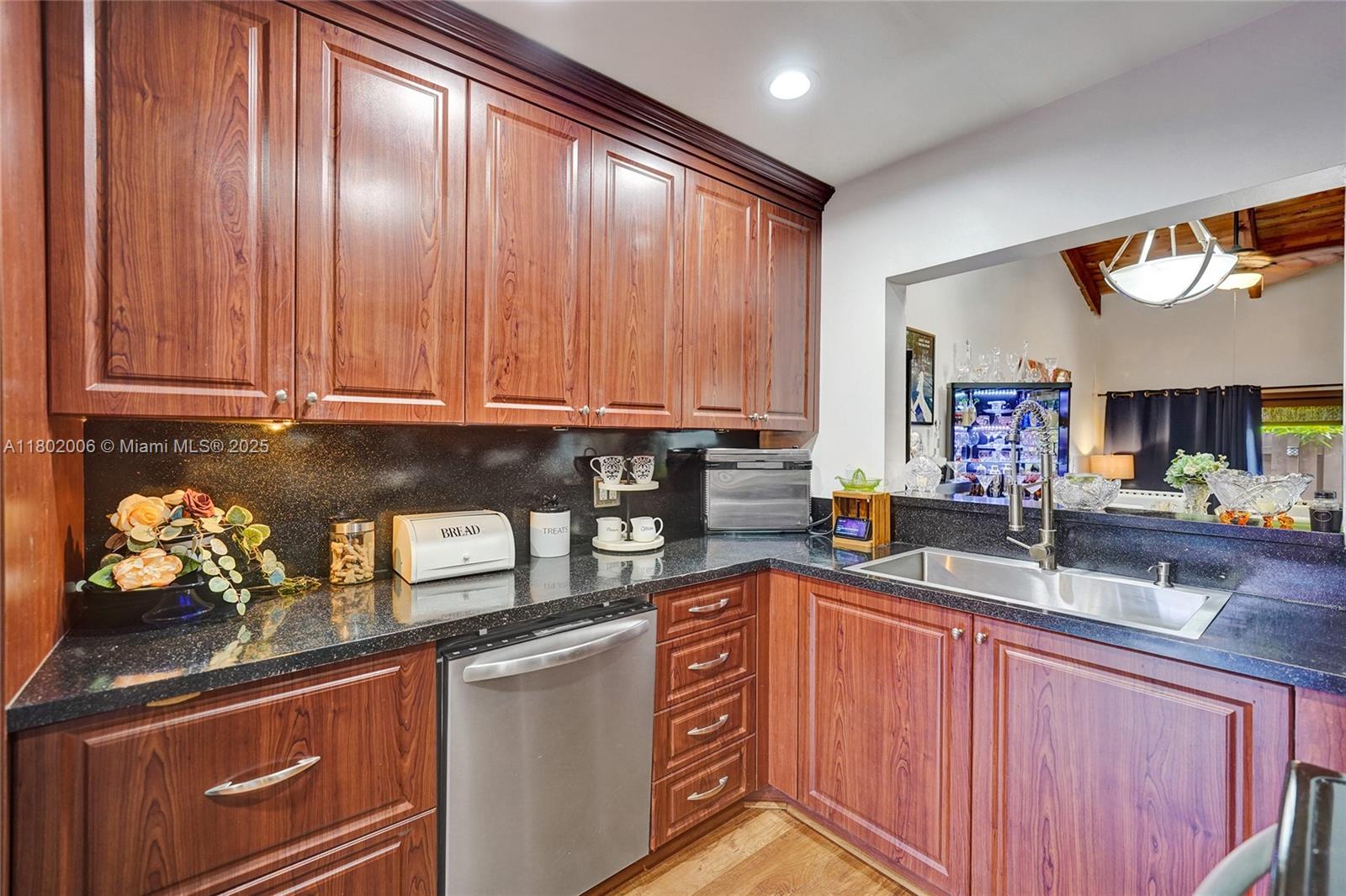 ARROWHEAD GOLF & TENNIS C - Residential