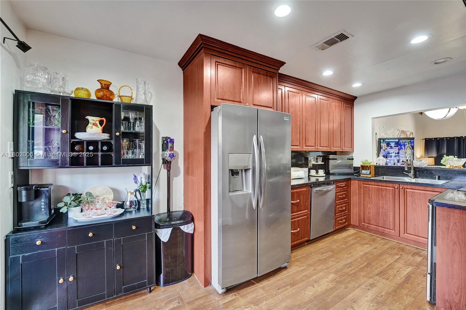 ARROWHEAD GOLF & TENNIS C - Residential