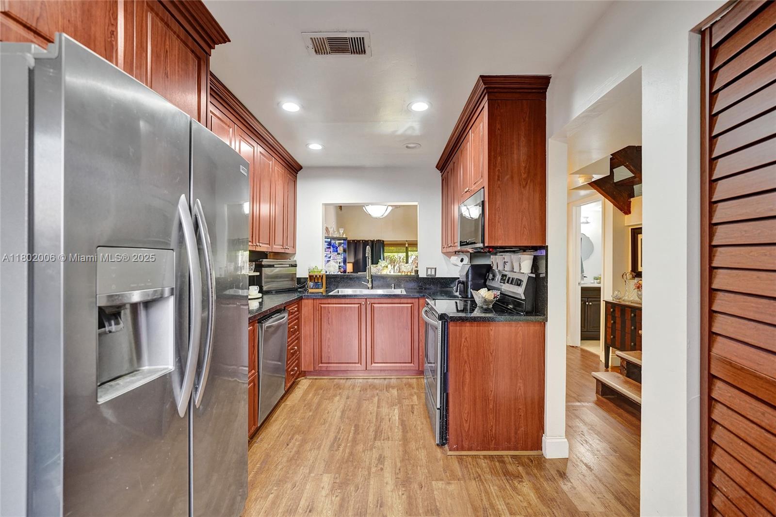 ARROWHEAD GOLF & TENNIS C - Residential