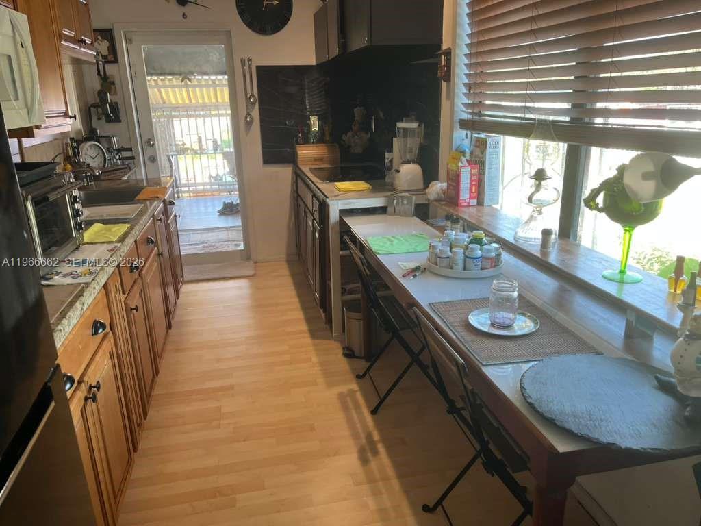 MONTURA SOUTH HALF (10080) - Residential