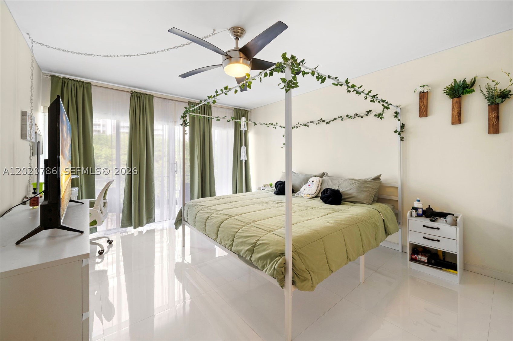 BRYNWOOD CONDO - Residential Lease