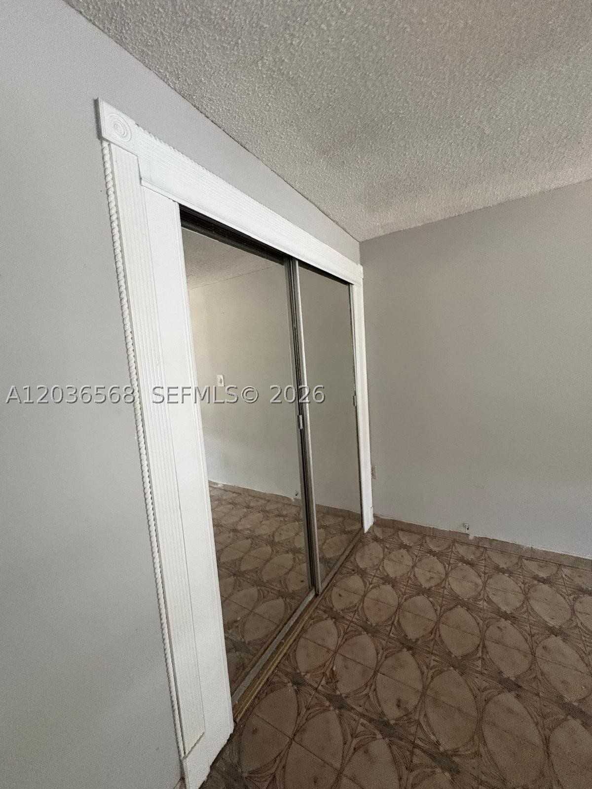 Only 1 occupant alloweded. Studio-style efficiency. Conveniently located near major shopping, dining, and public transportation. First month’s rent and one month’s security deposit required. Looking for a male roommate only. Partially furnished, with all utilities included. Nice-size bedroom with a shared bathroomn a single-family home located in Hialeah.