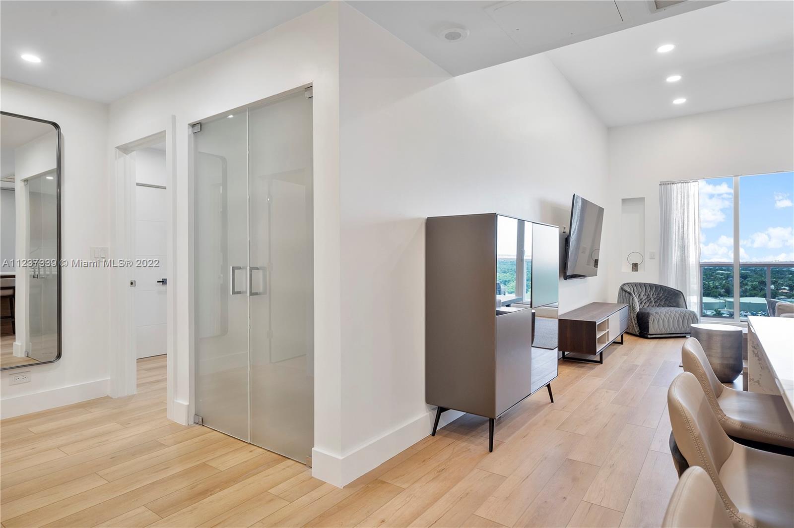 RONEY PALACE CONDO - Residential Lease