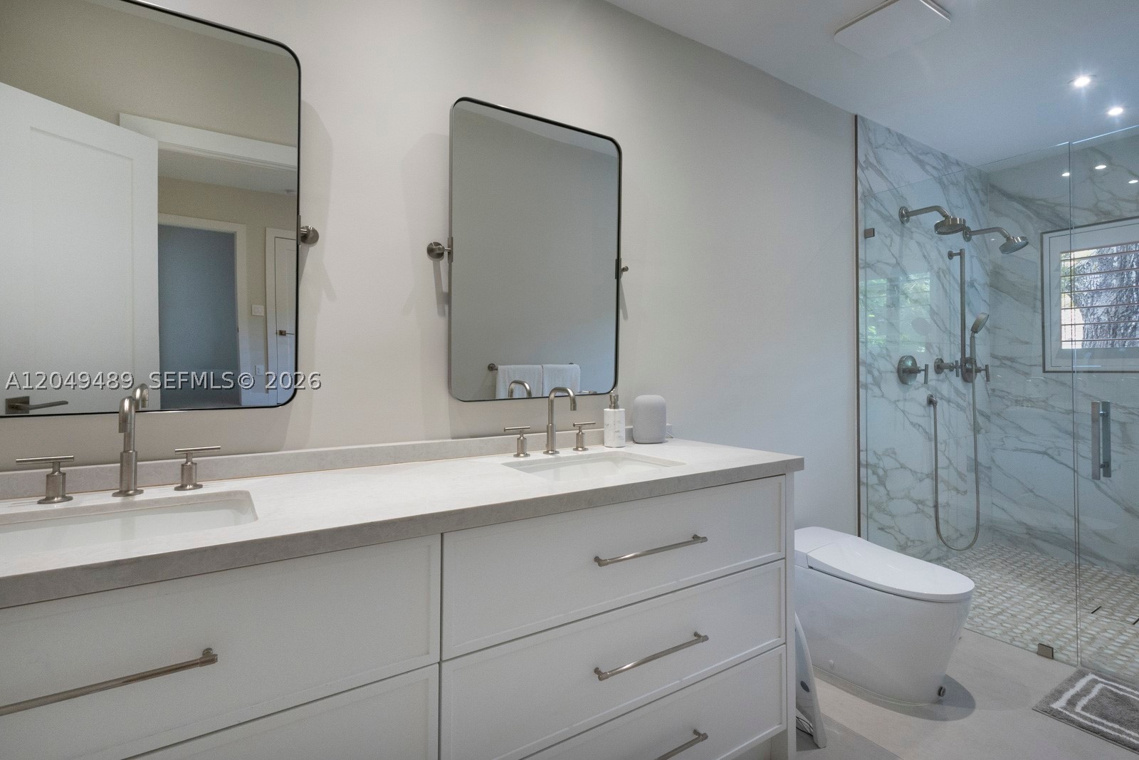 C GABLES RIVIERA SEC 12 - Residential Lease