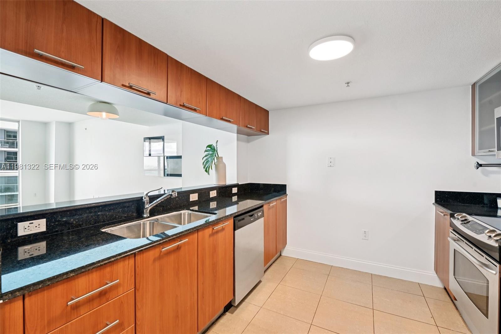 1800 CLUB CONDO - Residential