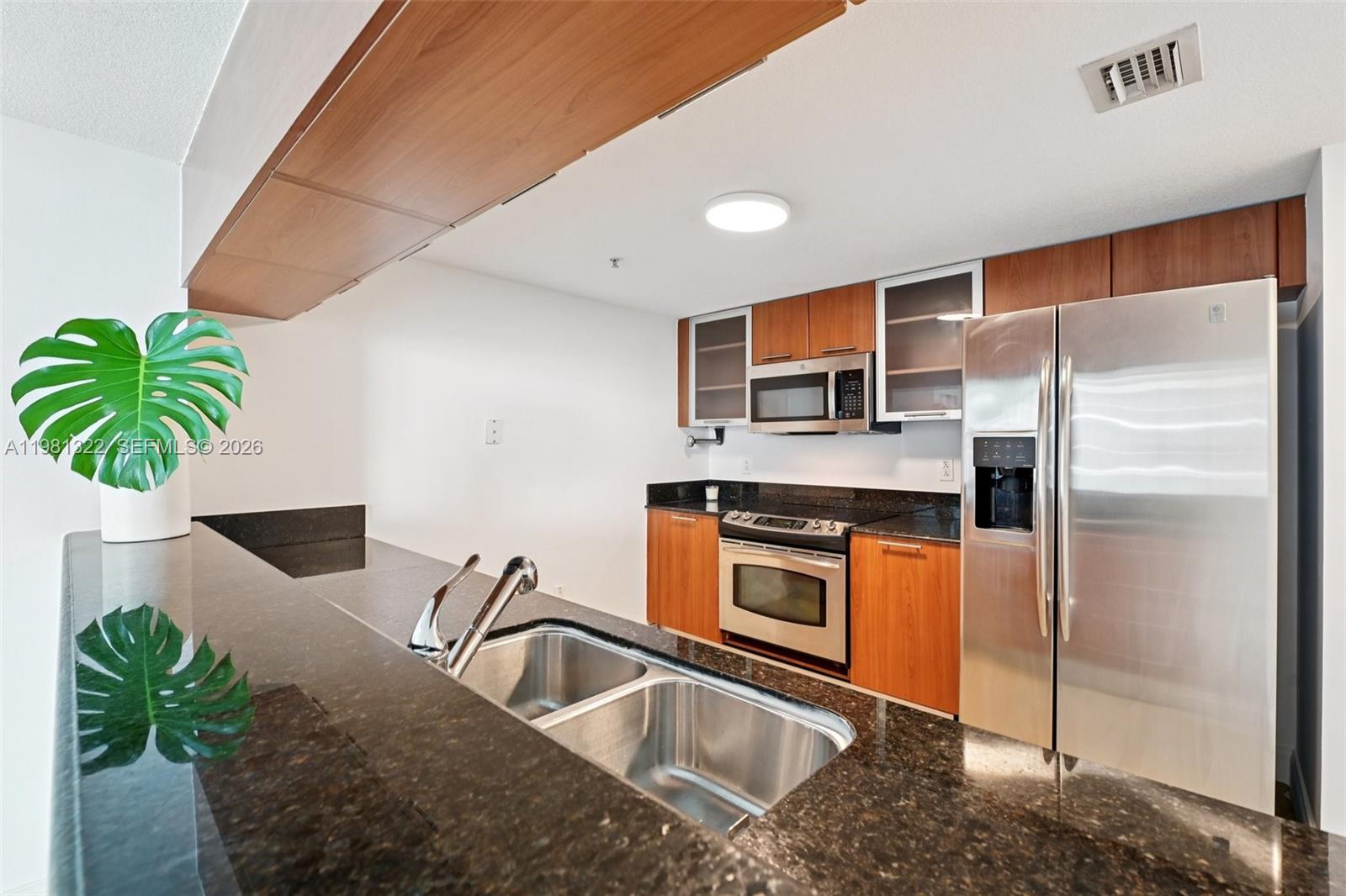 1800 CLUB CONDO - Residential