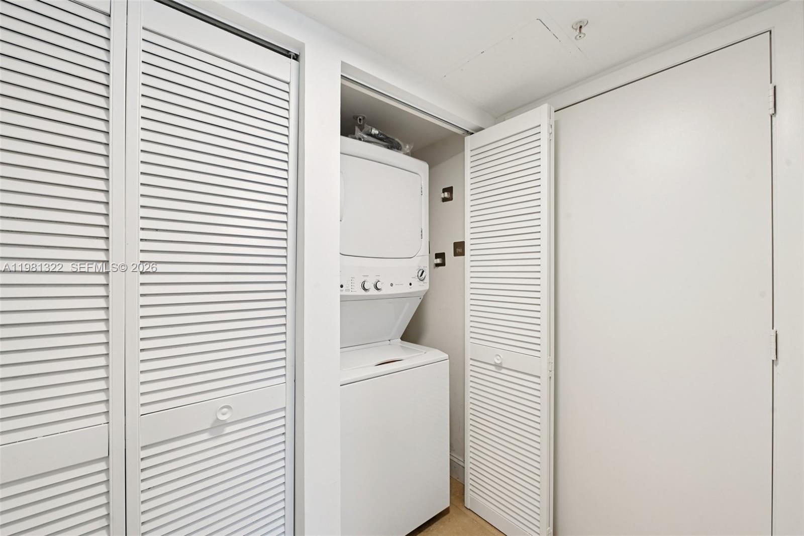 1800 CLUB CONDO - Residential