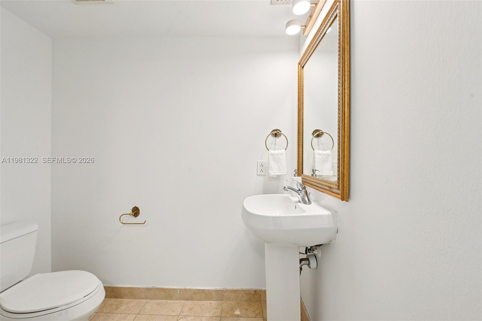 1800 CLUB CONDO - Residential