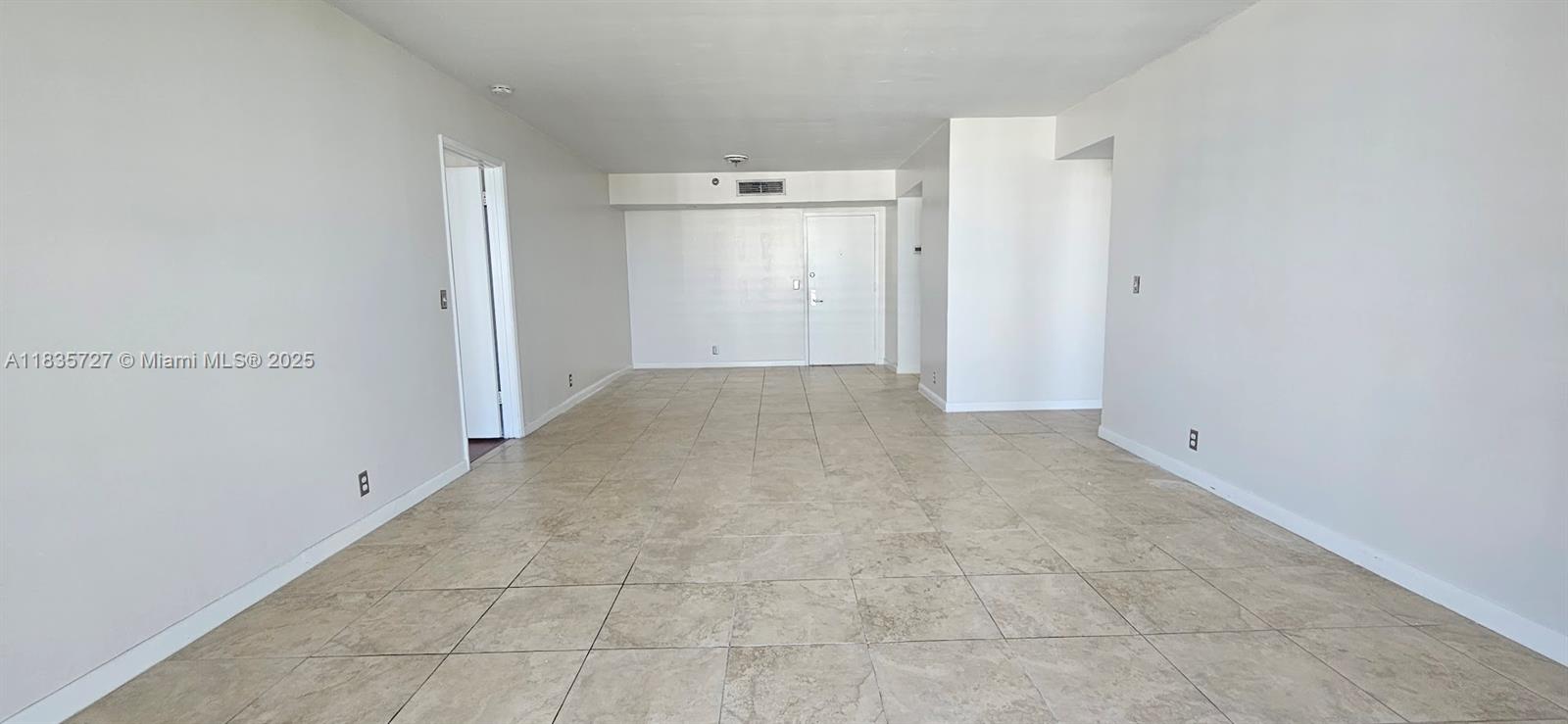 PARC CENTRAL AVENTURA SOU - Residential Lease