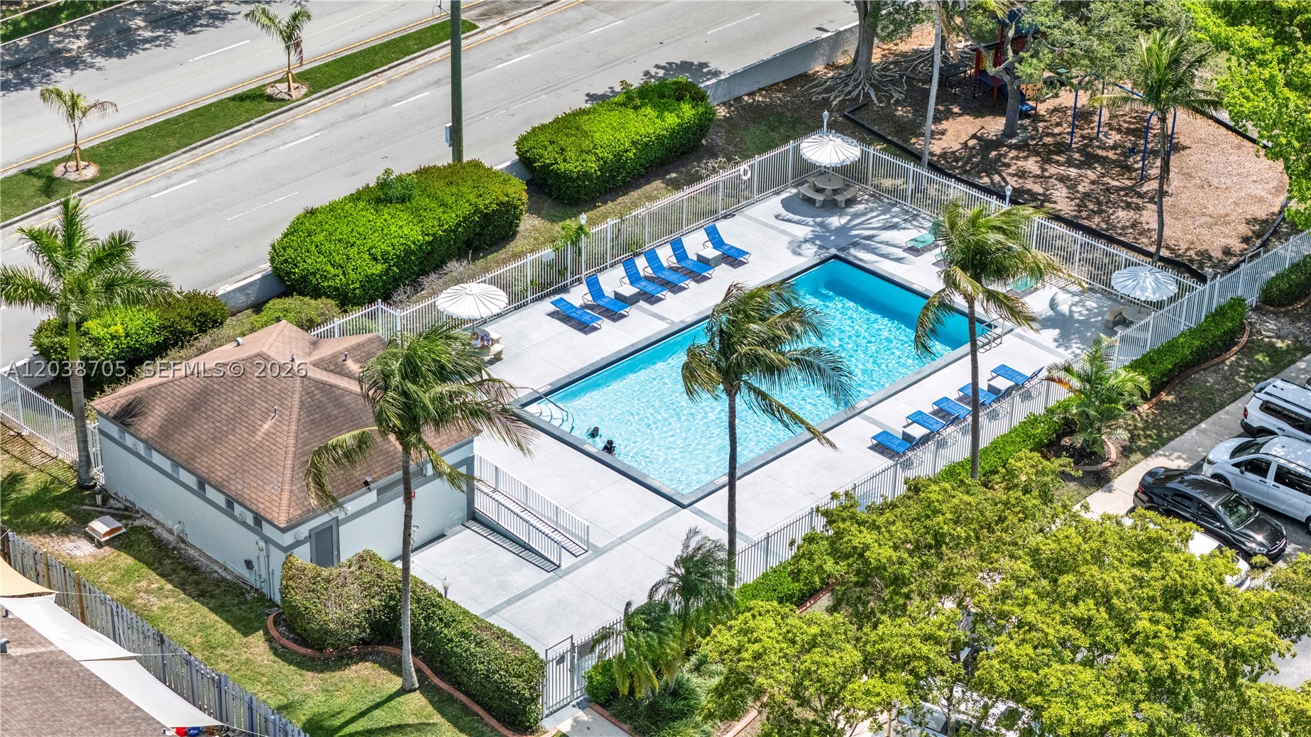 LAKES BY THE BAY SEC 6 - Residential