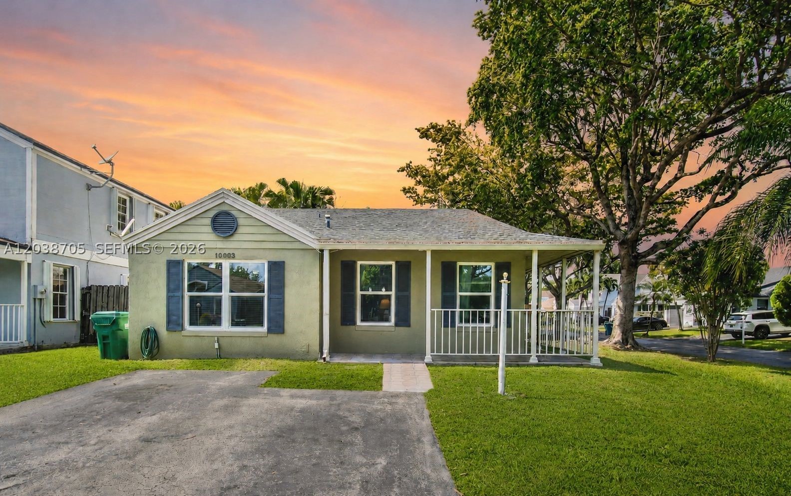 LAKES BY THE BAY SEC 6 - Residential