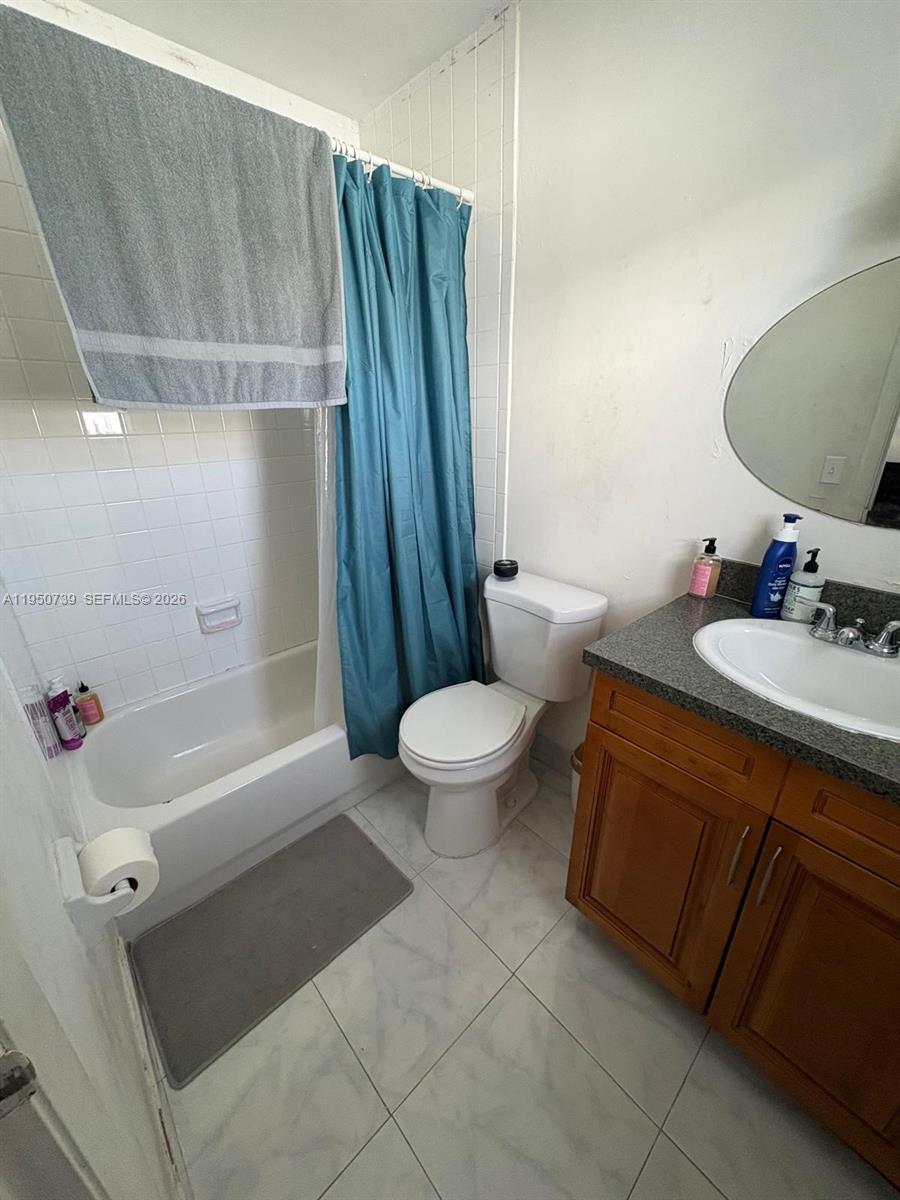 235 ANTILLA CONDO - Residential