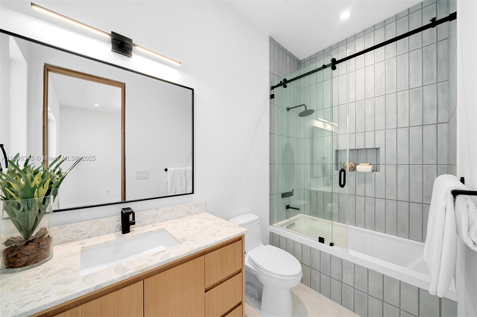COLLINS ESTATES - Residential