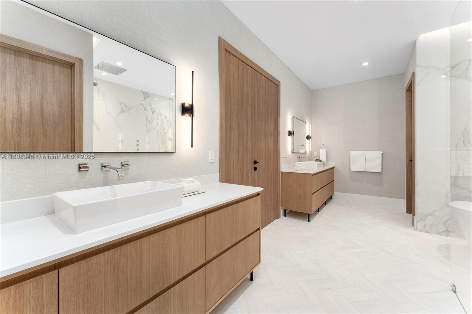 COLLINS ESTATES - Residential