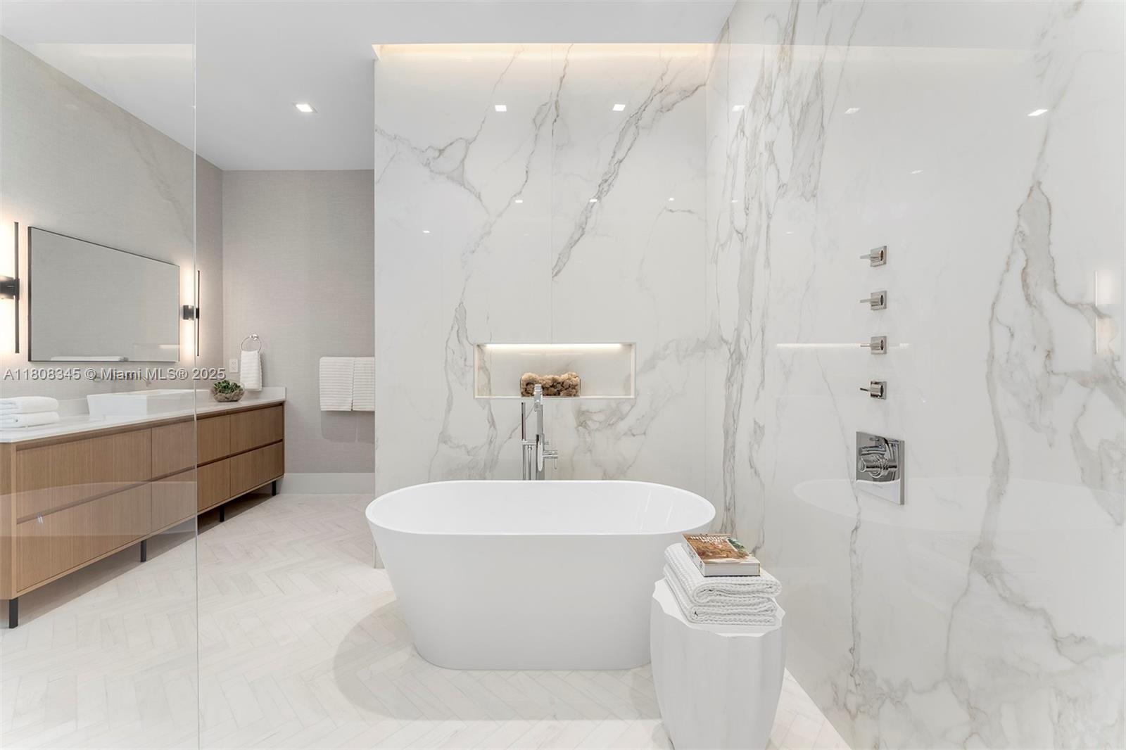 COLLINS ESTATES - Residential