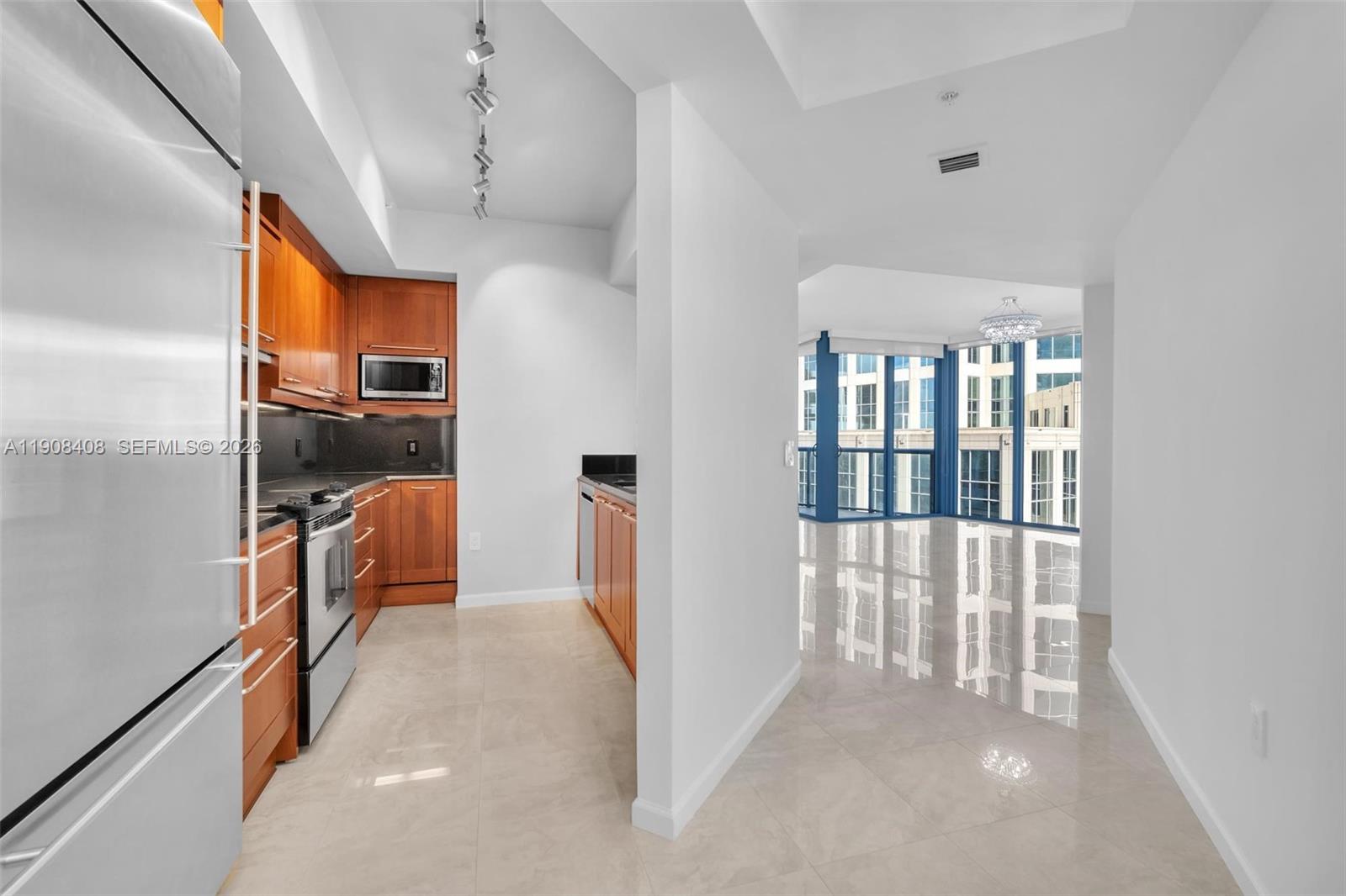 LAS OLAS RIVER HOUSE COND - Residential