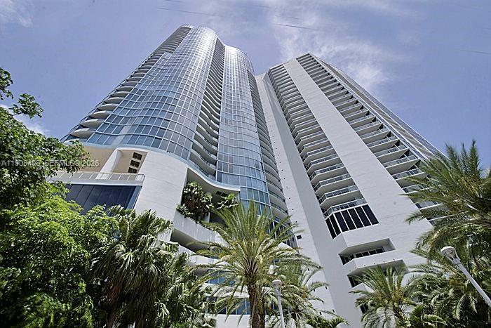 LAS OLAS RIVER HOUSE COND - Residential