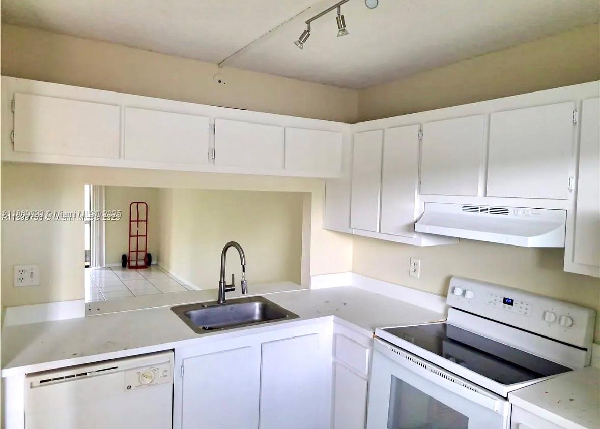PINE LAKE ONE CONDO - Residential