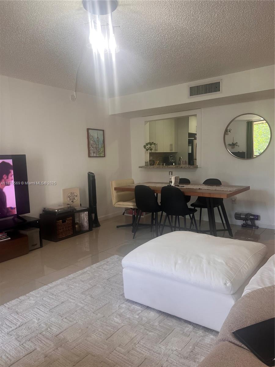 THE HORIZONS CONDO #1 - Residential Lease