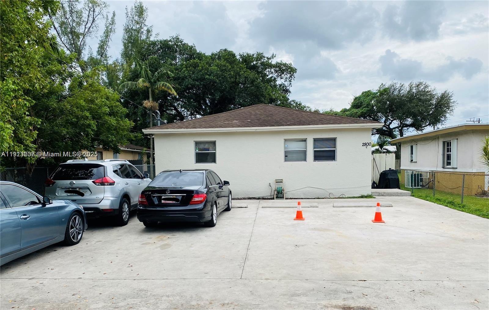 Good Location, excellent income generating property, featuring each unit 3beds 1 bath, Monthly income $5048.00, Two separated electrics meter. Duplex build 2004. FOR SHOWING SEE BROKERS REMARKS.